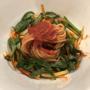 トマトジュースで温野菜サラダパスタ